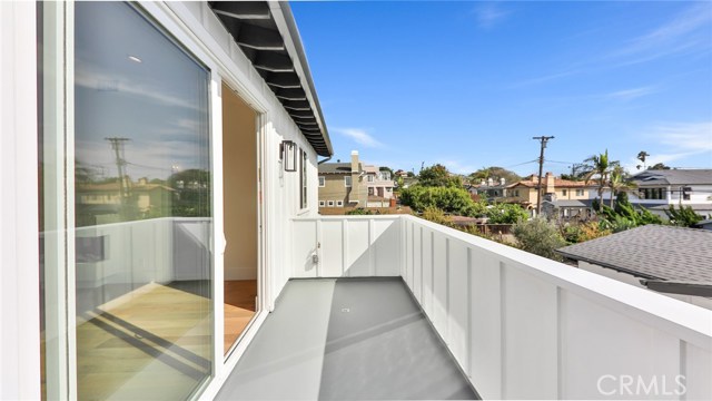 1022 Avenue A, Redondo Beach, California 90277, 6 Bedrooms Bedrooms, ,6 BathroomsBathrooms,Residential,Sold,Avenue A,PV20202846