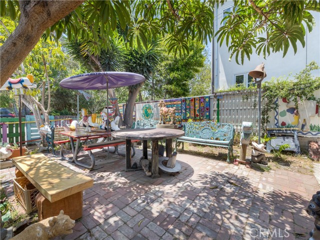 2527 Valley Drive, Manhattan Beach, California 90266, 2 Bedrooms Bedrooms, ,1 BathroomBathrooms,Residential,Sold,Valley,SB21125381