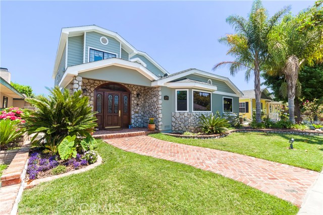 3208 Gibson Place, Redondo Beach, California 90278, 4 Bedrooms Bedrooms, ,4 BathroomsBathrooms,Residential,Sold,Gibson,SB17127262