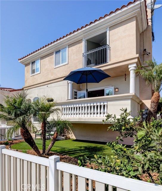 2403 Rockefeller Lane, Redondo Beach, California 90278, 3 Bedrooms Bedrooms, ,2 BathroomsBathrooms,Residential,Sold,Rockefeller,SB20212626