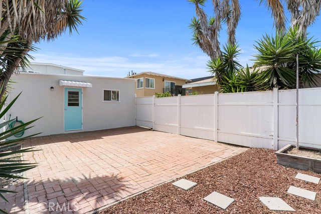 708 Loma Drive, Hermosa Beach, California 90254, ,Residential Income,Sold,Loma,SB18168517