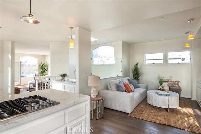 324 21st Street, Manhattan Beach, California 90266, 3 Bedrooms Bedrooms, ,4 BathroomsBathrooms,Residential,Sold,21st,SB21154913