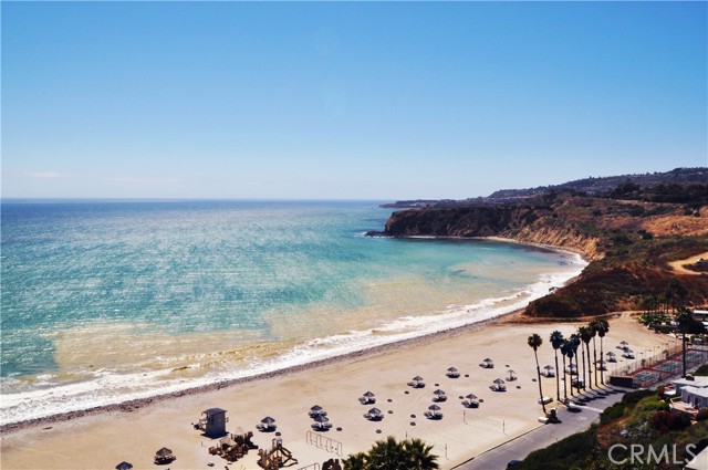 Overview of nearby Portuguese Bend Club beach front