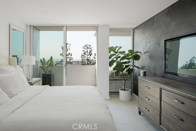1 Bed Home for Sale in West Hollywood, California