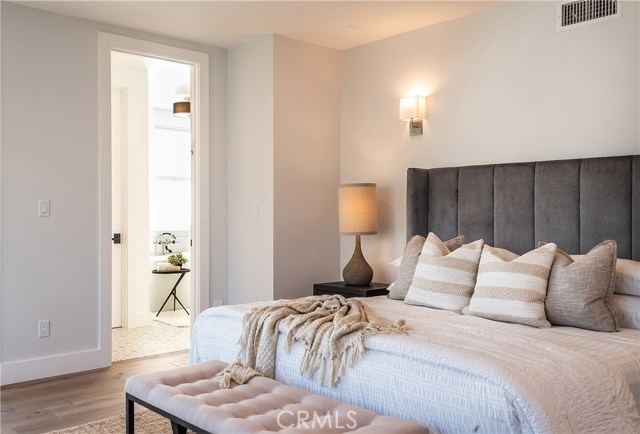 913 5th Street, Hermosa Beach, California 90254, 4 Bedrooms Bedrooms, ,3 BathroomsBathrooms,Residential,Sold,5th,SB19171700