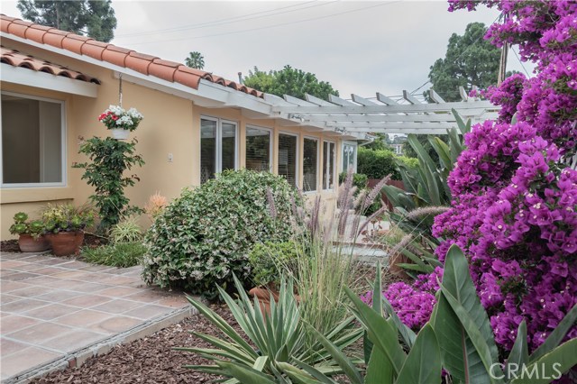 1208 Via Landeta, Palos Verdes Estates, California 90274, 3 Bedrooms Bedrooms, ,2 BathroomsBathrooms,Residential,Sold,Via Landeta,SB19143168