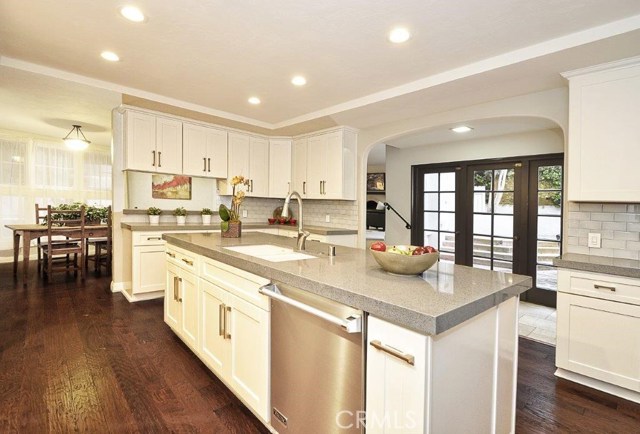 Kitchen with Center Island Opens to Center Courtyard