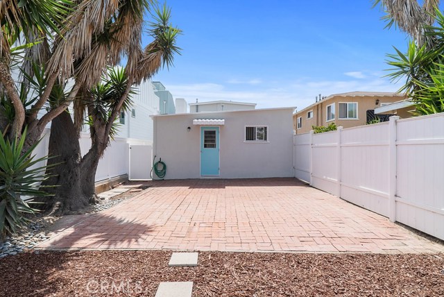 708 Loma Drive, Hermosa Beach, California 90254, ,Residential Income,Sold,Loma,SB18168517