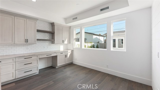 1020 Avenue A, Redondo Beach, California 90277, 6 Bedrooms Bedrooms, ,6 BathroomsBathrooms,Residential,Sold,Avenue A,PV20189738