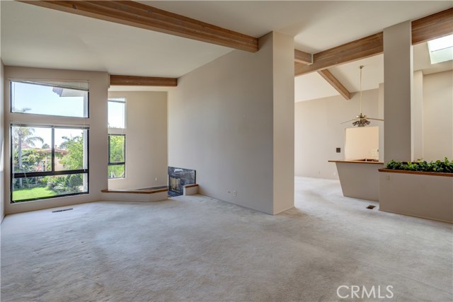 You can see the ocean and Catalina through both living room and kitchen windows.