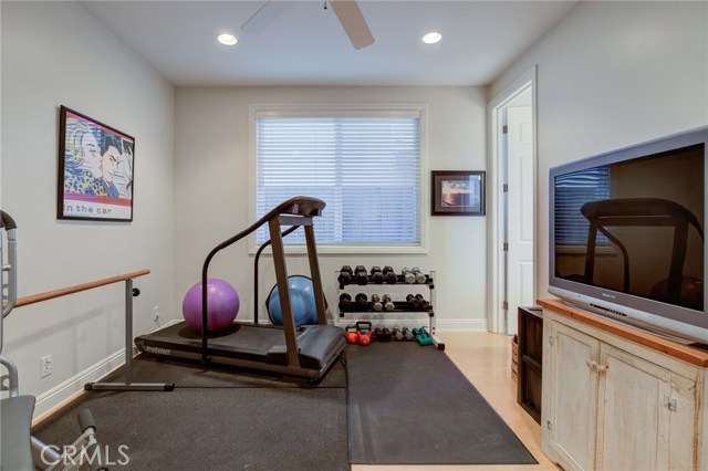 637 17th Street, Manhattan Beach, California 90266, 6 Bedrooms Bedrooms, ,3 BathroomsBathrooms,Residential,Sold,17th,SB20249999