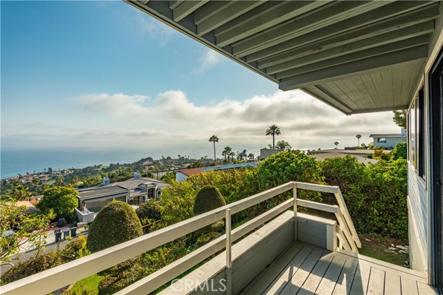 30504 Rhone, Rancho Palos Verdes, California 90275, 5 Bedrooms Bedrooms, ,3 BathroomsBathrooms,Residential,Sold,Rhone,PV21149816