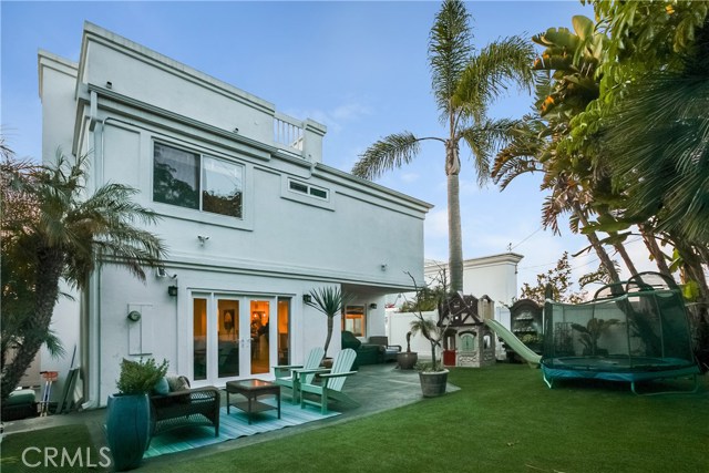 603 Sapphire Street, Redondo Beach, California 90277, 4 Bedrooms Bedrooms, ,3 BathroomsBathrooms,Residential,Sold,Sapphire,SB21003706