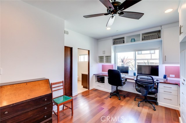 113 El Porto Street, Manhattan Beach, California 90266, 4 Bedrooms Bedrooms, ,2 BathroomsBathrooms,Residential,Sold,El Porto,SB19022186