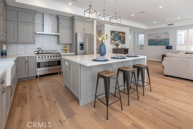 2410 Huntington Lane, Redondo Beach, California 90278, 4 Bedrooms Bedrooms, ,3 BathroomsBathrooms,Residential,Sold,Huntington,PV18242056