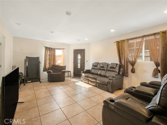 3 Bed Home for Sale in Compton, California