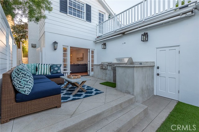 3012 Poinsettia Avenue, Manhattan Beach, California 90266, 4 Bedrooms Bedrooms, ,2 BathroomsBathrooms,Residential,Sold,Poinsettia,SB20042447