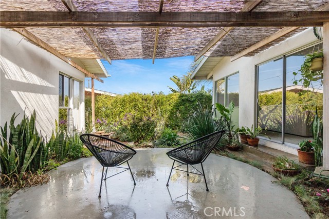 1915 Santa Rena Drive, Rancho Palos Verdes, California 90275, 4 Bedrooms Bedrooms, ,1 BathroomBathrooms,Residential,Sold,Santa Rena,PV21077963