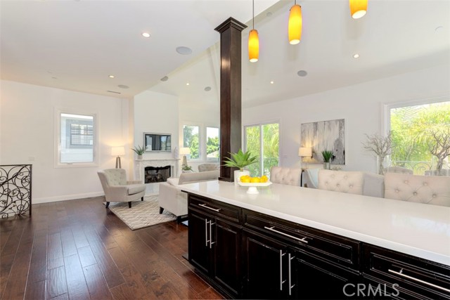 Extended kitchen island