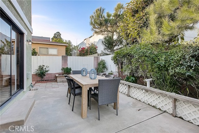 2215 Huntington Lane, Redondo Beach, California 90278, 3 Bedrooms Bedrooms, ,2 BathroomsBathrooms,Residential,Sold,Huntington,PW21010737