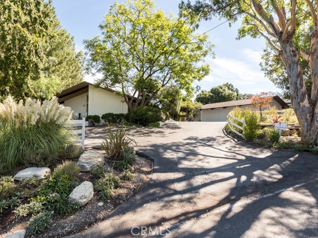 8 Eastfield Drive, Rolling Hills, California 90274, 5 Bedrooms Bedrooms, ,2 BathroomsBathrooms,Residential,Sold,Eastfield,SB17221489