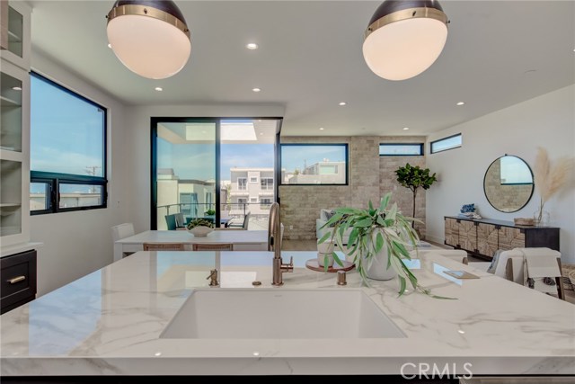 124 39th Street, Manhattan Beach, California 90266, 3 Bedrooms Bedrooms, ,2 BathroomsBathrooms,Residential,Sold,39th,SB20089804