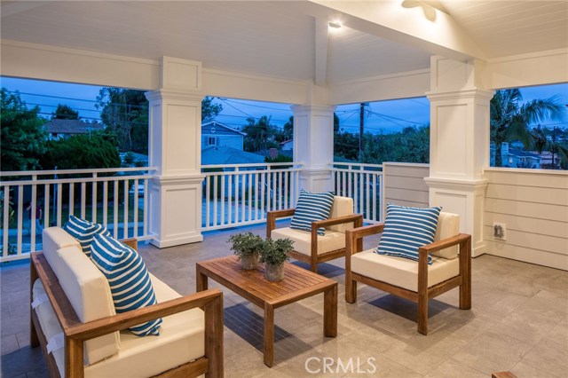 1761 11th Street, Manhattan Beach, California 90266, 5 Bedrooms Bedrooms, ,4 BathroomsBathrooms,Residential,Sold,11th,SB19152576