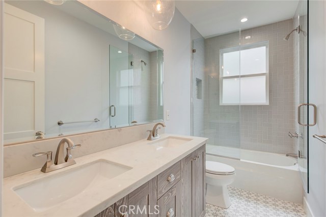 124 Guadalupe Avenue, Redondo Beach, California 90277, 3 Bedrooms Bedrooms, ,2 BathroomsBathrooms,Residential,Sold,Guadalupe,SB19041183