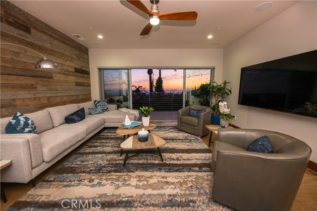 801 Ocean Drive, Hermosa Beach, California 90254, 4 Bedrooms Bedrooms, ,5 BathroomsBathrooms,Residential,Sold,Ocean,SB19222362