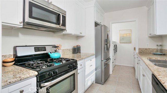 3 Bed Home for Sale in Lake Balboa, California