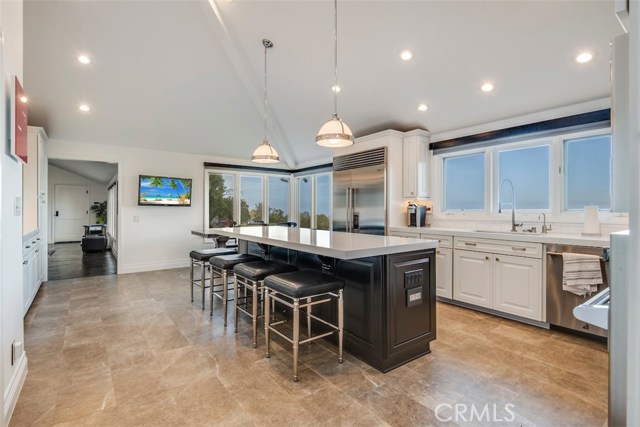 11 Outrider Road, Rolling Hills, California 90274, 4 Bedrooms Bedrooms, ,3 BathroomsBathrooms,Residential,Sold,Outrider,PV20235283