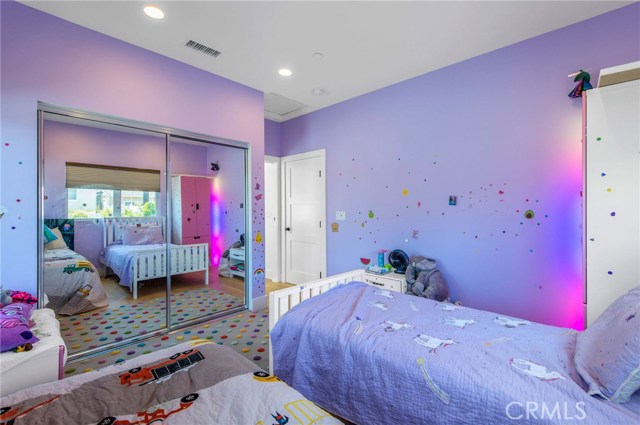 1325 Gertruda Avenue, Redondo Beach, California 90277, 5 Bedrooms Bedrooms, ,4 BathroomsBathrooms,Residential,Sold,Gertruda,SB20095721