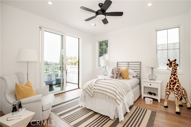 617 31st Street, Manhattan Beach, California 90266, 7 Bedrooms Bedrooms, ,2 BathroomsBathrooms,Residential,Sold,31st,SB20084953