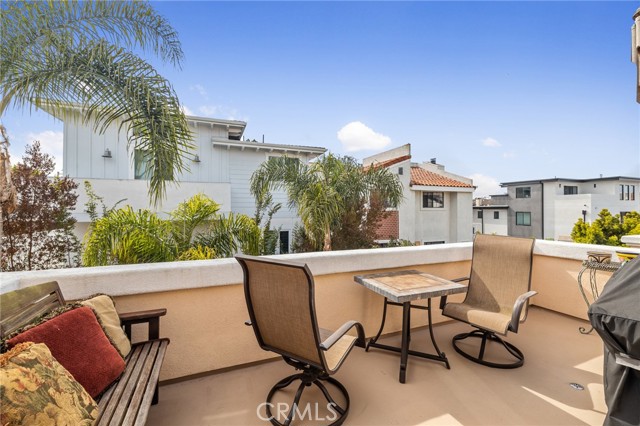 119 Juanita Avenue, Redondo Beach, California 90277, 3 Bedrooms Bedrooms, ,2 BathroomsBathrooms,Residential,Sold,Juanita,SB21081432