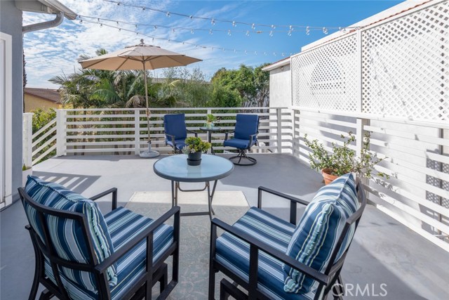 1723 Golden Avenue, Hermosa Beach, California 90254, 3 Bedrooms Bedrooms, ,2 BathroomsBathrooms,Residential,Sold,Golden,SB20239994