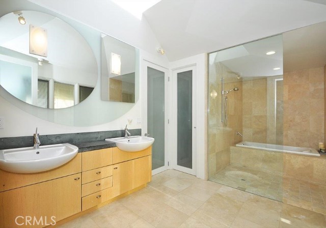 Large Master Bathroom with Double Vanities, Tub & Shower