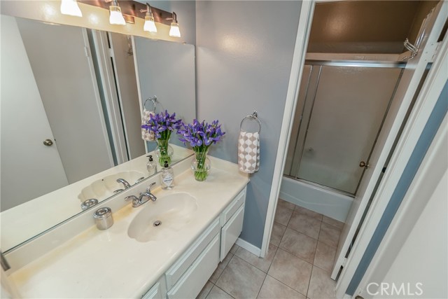 2 Bed Home for Sale in Valley Village, California