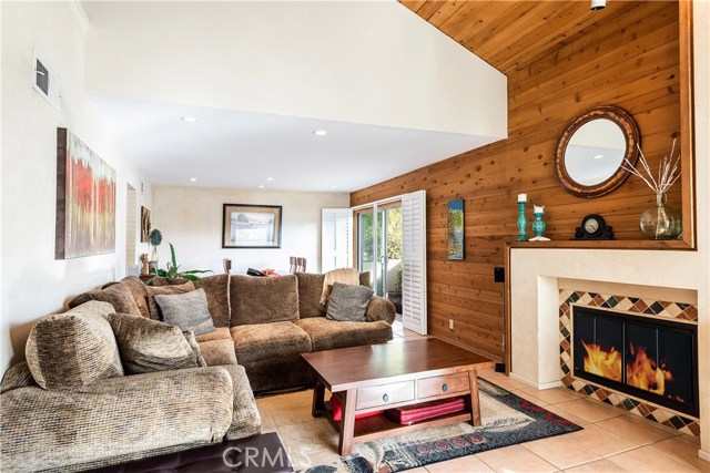 2317 Carnegie Lane, Redondo Beach, California 90278, 3 Bedrooms Bedrooms, ,2 BathroomsBathrooms,Residential,Sold,Carnegie,SB18263301