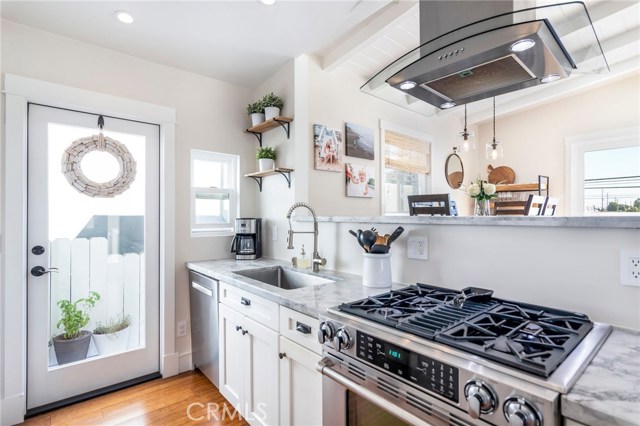 1723 Axenty Way, Redondo Beach, California 90278, 3 Bedrooms Bedrooms, ,1 BathroomBathrooms,Residential,Sold,Axenty,SB18246740