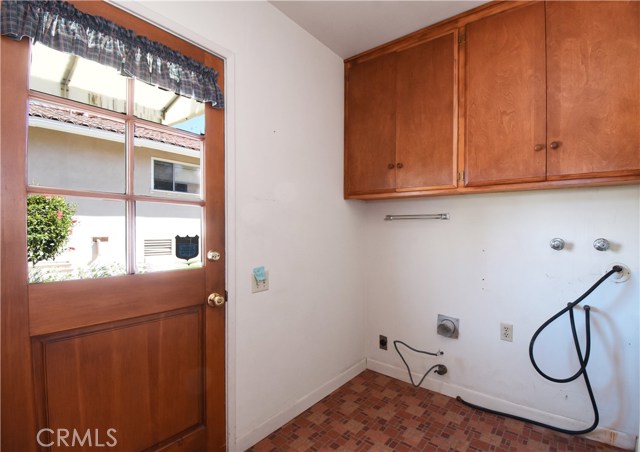 Laundry room with outdoor access