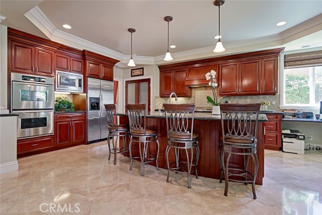 Kitchen with breakfast bar.