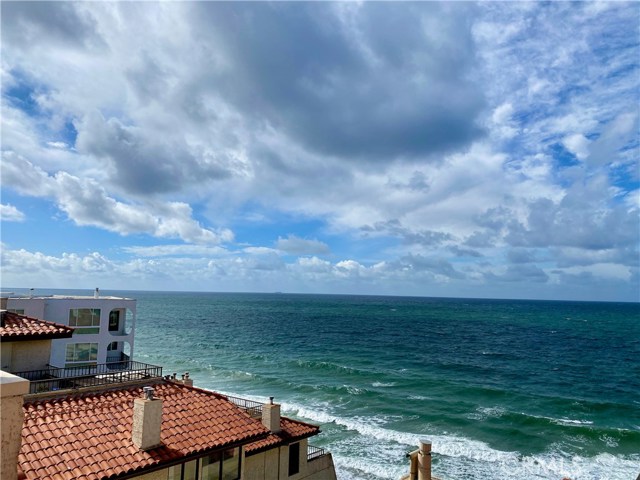 535 Esplanade, Redondo Beach, California 90277, 3 Bedrooms Bedrooms, ,Residential,Sold,Esplanade,SB20234312