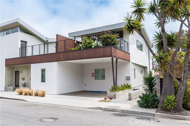 1106 John Street, Manhattan Beach, California 90266, 2 Bedrooms Bedrooms, ,1 BathroomBathrooms,Residential,Sold,John,SB17101767