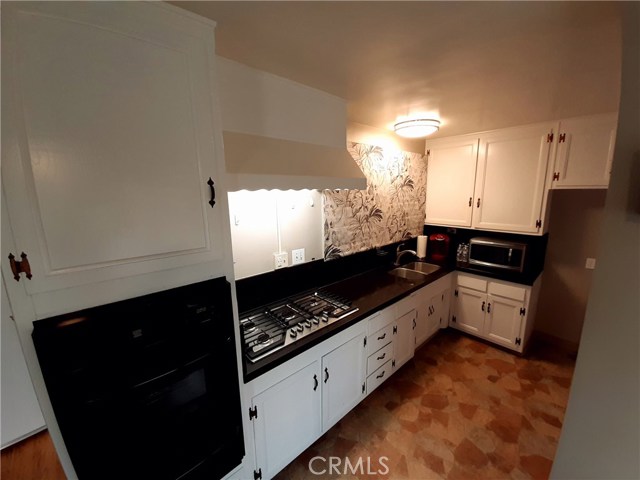 427 Paulina Ave, Redondo Beach, California 90277, 3 Bedrooms Bedrooms, ,1 BathroomBathrooms,Residential,Sold,Paulina Ave,SB20187373