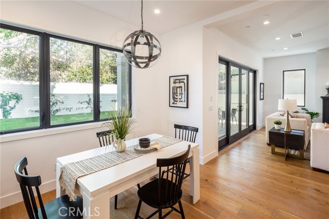 2400 John Street, Manhattan Beach, California 90266, 5 Bedrooms Bedrooms, ,2 BathroomsBathrooms,Residential,Sold,John,SB19208383