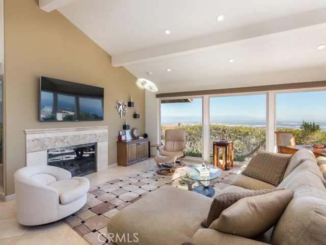 3276 Crownview Drive, Rancho Palos Verdes, California 90275, 4 Bedrooms Bedrooms, ,4 BathroomsBathrooms,Residential,Sold,Crownview,PV19046199