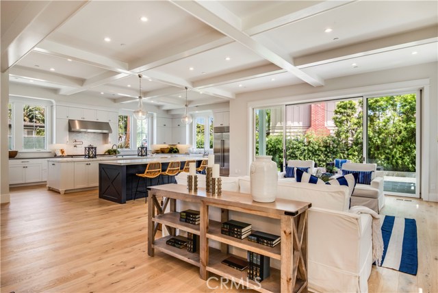 910 28th Street, Manhattan Beach, California 90266, 5 Bedrooms Bedrooms, ,4 BathroomsBathrooms,Residential,Sold,28th,SB19168342