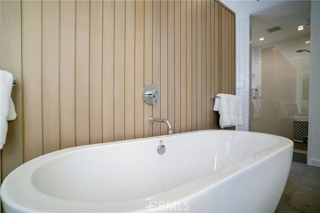 131 2nd Street, Hermosa Beach, California 90254, 4 Bedrooms Bedrooms, ,4 BathroomsBathrooms,Residential,Sold,2nd,SB19073645