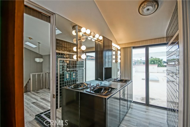 511 Marine Avenue, Manhattan Beach, California 90266, 3 Bedrooms Bedrooms, ,2 BathroomsBathrooms,Residential,Sold,Marine,SB19078478