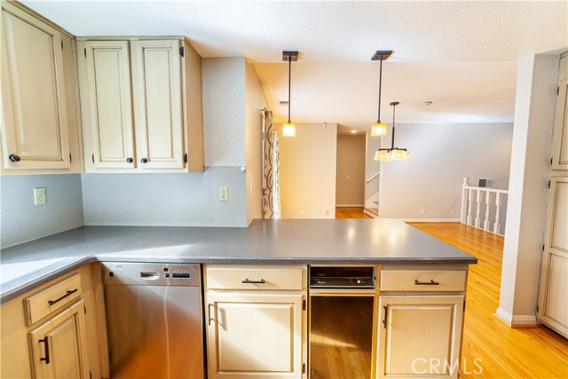 2421 Vanderbilt Lane, Redondo Beach, California 90278, 3 Bedrooms Bedrooms, ,2 BathroomsBathrooms,Residential,Sold,Vanderbilt,SB20064087